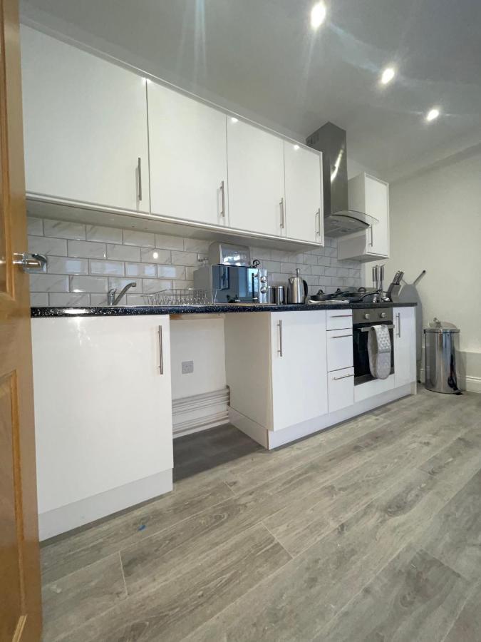 1 Bedroom Apartment - Flitwick - Contractor Friendly - Tourist Ready - Full Kitchen - Wifi - Smart Tv - Sofa Bed - Free Parking - Ideal For Short Or Long Stays Zewnętrze zdjęcie